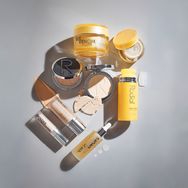 RODIAL Mixed Skin and makeup_Bee Venom